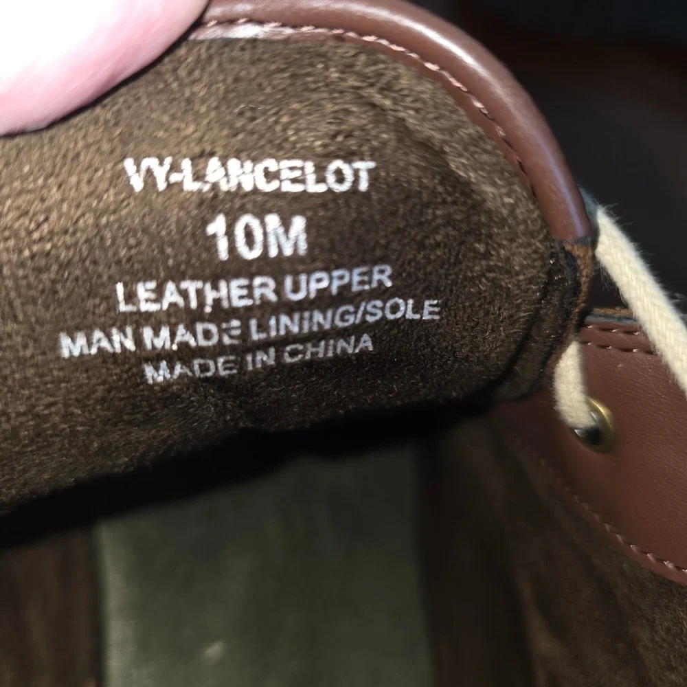 Vince Camuto Lancelot Chukka Boots Brown Distressed Oiled Suede Lug Sole Mens 10
